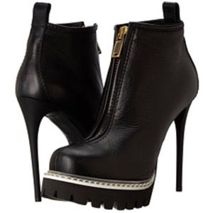 McQ Alexander McQueen Cecil Zip Boot, like New🖤